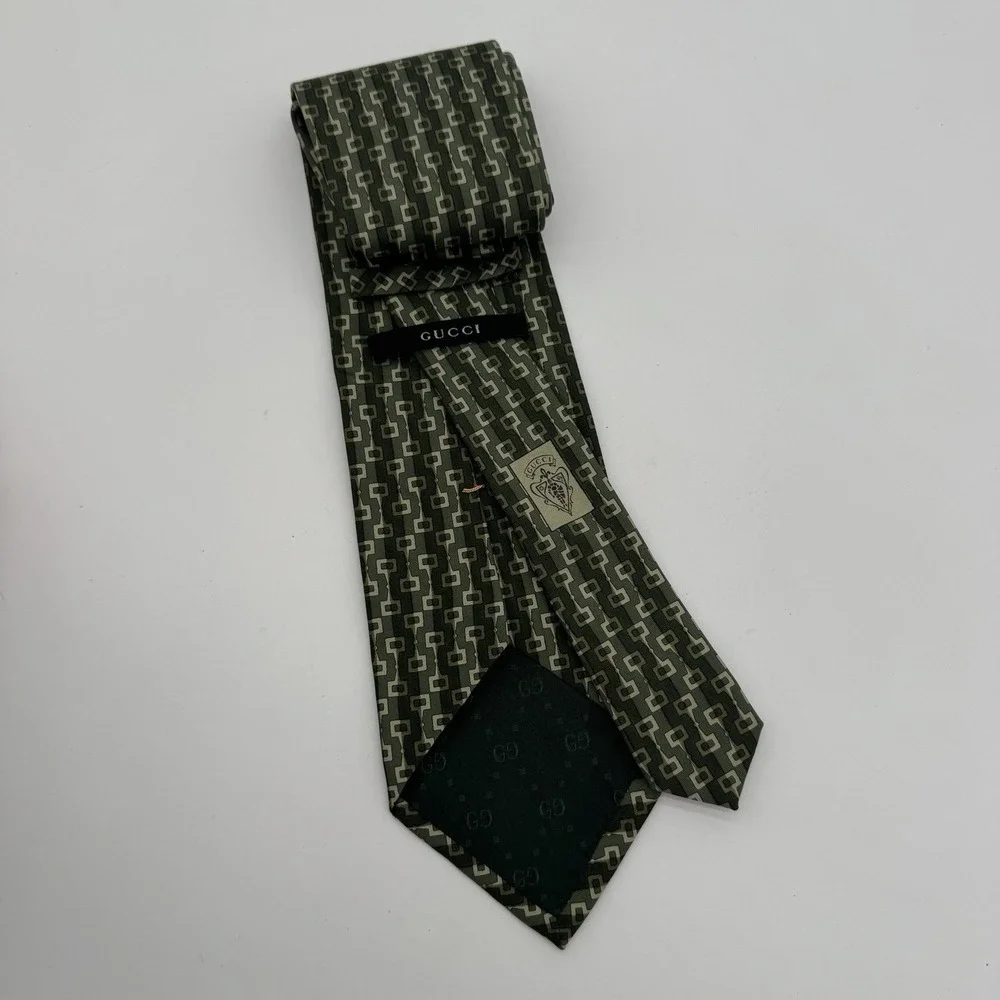 Gucci Green Geometric Silk Tie‎ 4 Inch 58 Inch Made In Italy Luxury